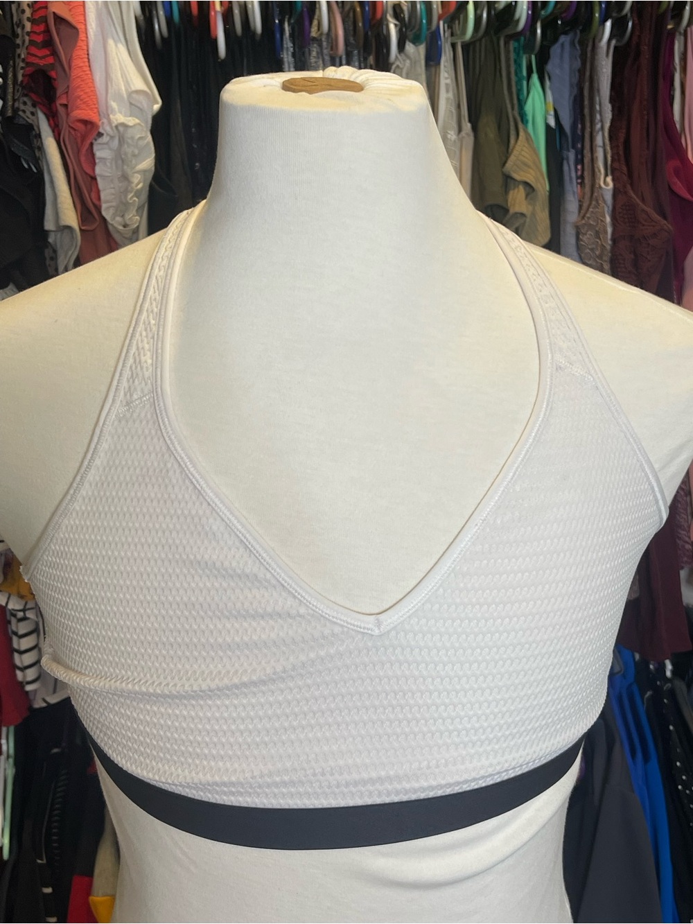 Women’s Neutral V‑Neck Racerback Sports Bralette - Light Beige